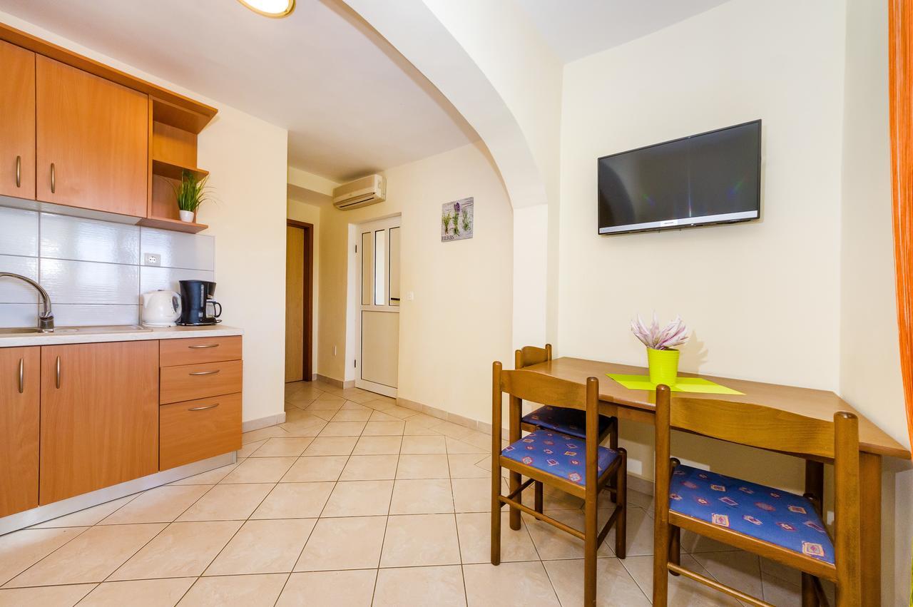 Apartment Nin - Vrsi At The Beach Exterior foto