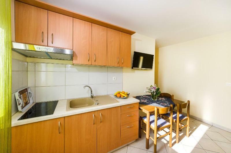 Apartment Nin - Vrsi At The Beach Exterior foto